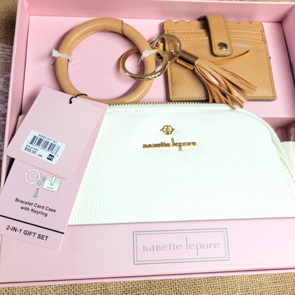 Nanette lepore 2 piece gift Set, belt bag/bracelet cardcase-white/tan